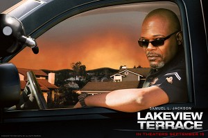 Phim Người Hàng Xóm Kinh Dị - Lakeview Terrace (2008)